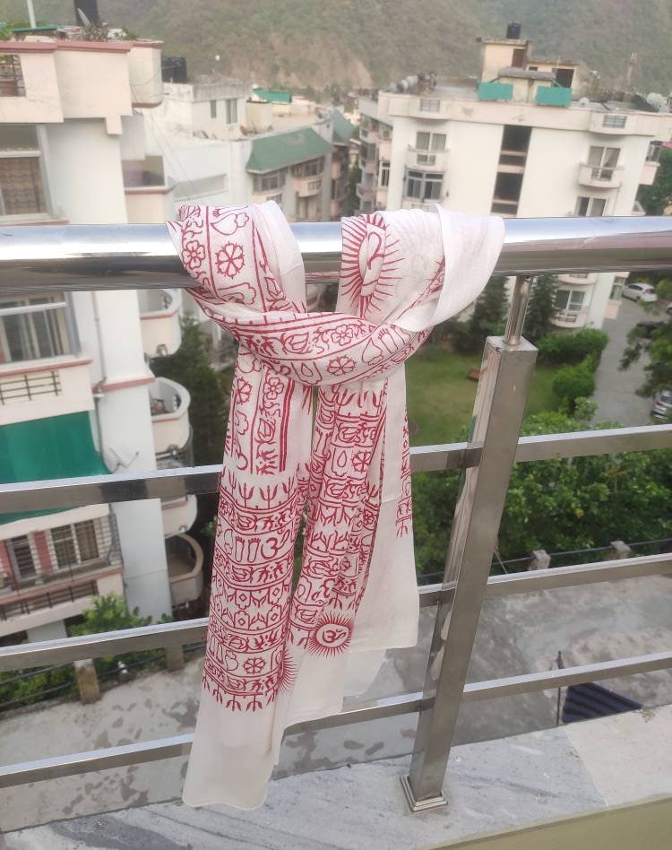Sarong -Pareo , Om yoga shawl , indian mantra print